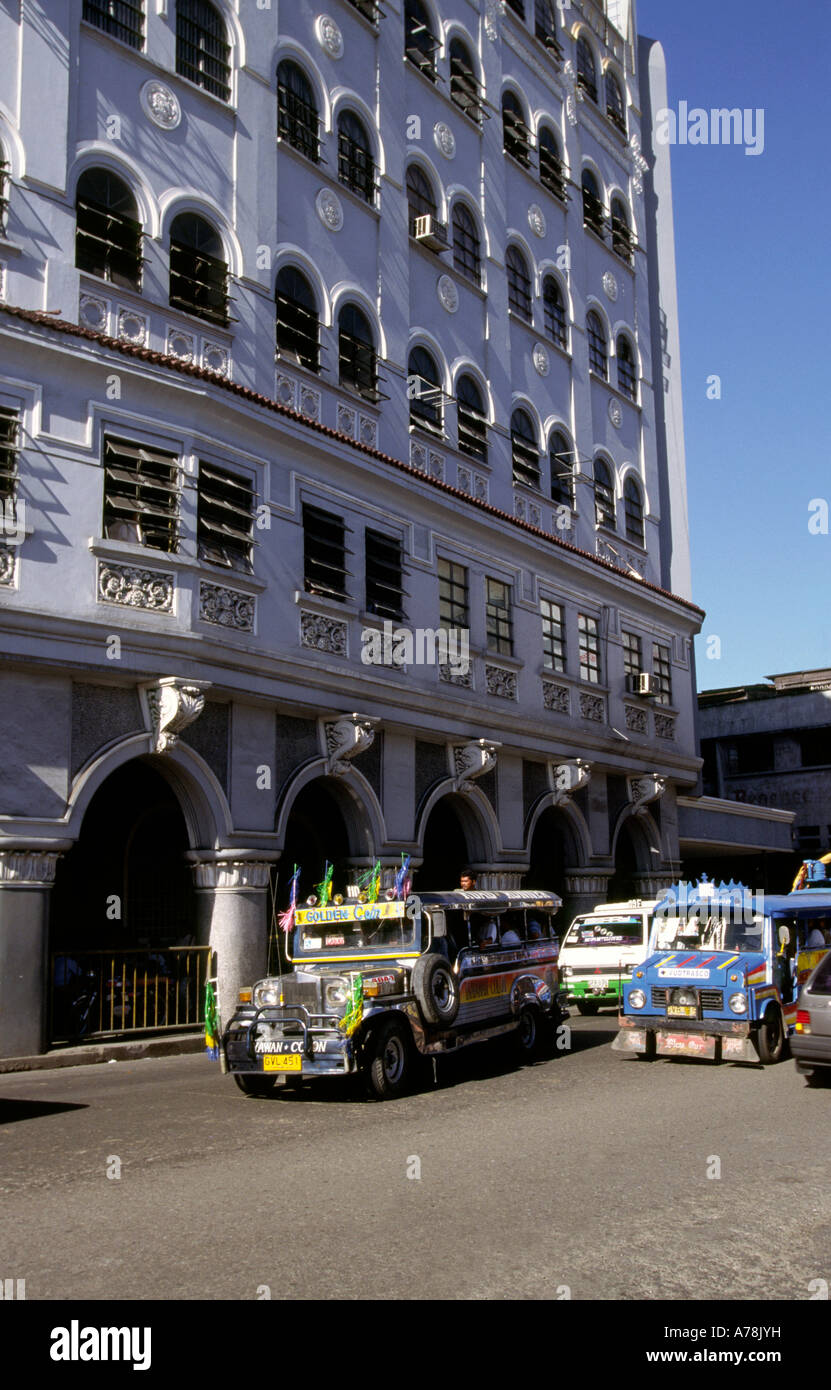 Philippines Cebu traffic in Magallanes Street Stock Photo - Alamy
