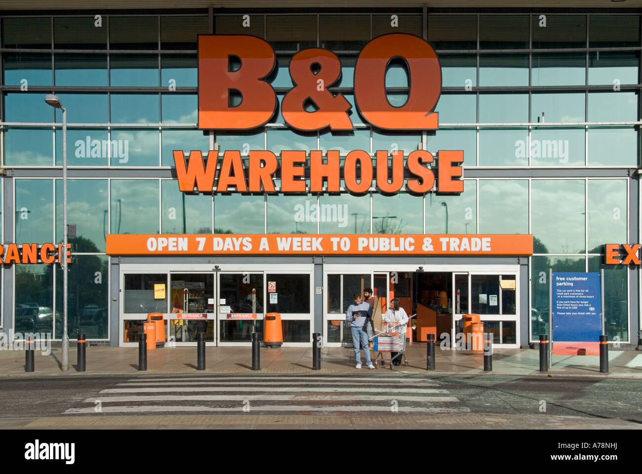 Greenwich london retail park hires stock photography and images Alamy