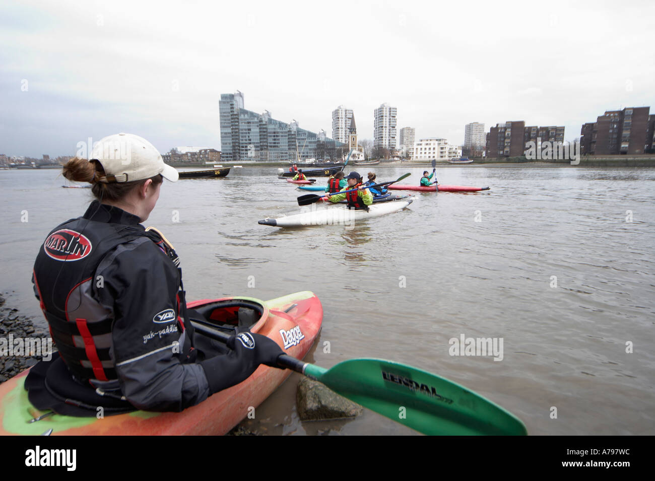Kayak Canoe training of Westminster Boating Base schoolchildren Stock