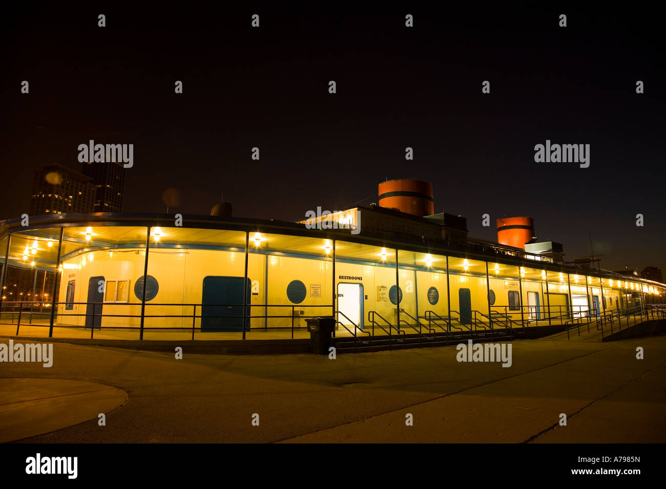 North avenue beach house hires stock photography and images Alamy