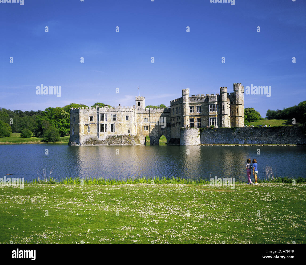 Leeds Castle Kent England Stock Photo - Alamy