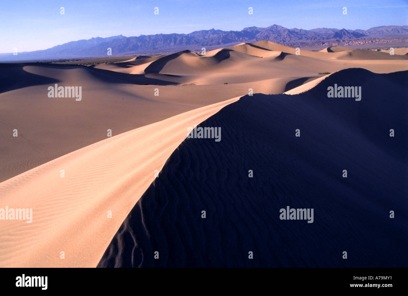Death valley dunes california hi-res stock photography and images - Alamy