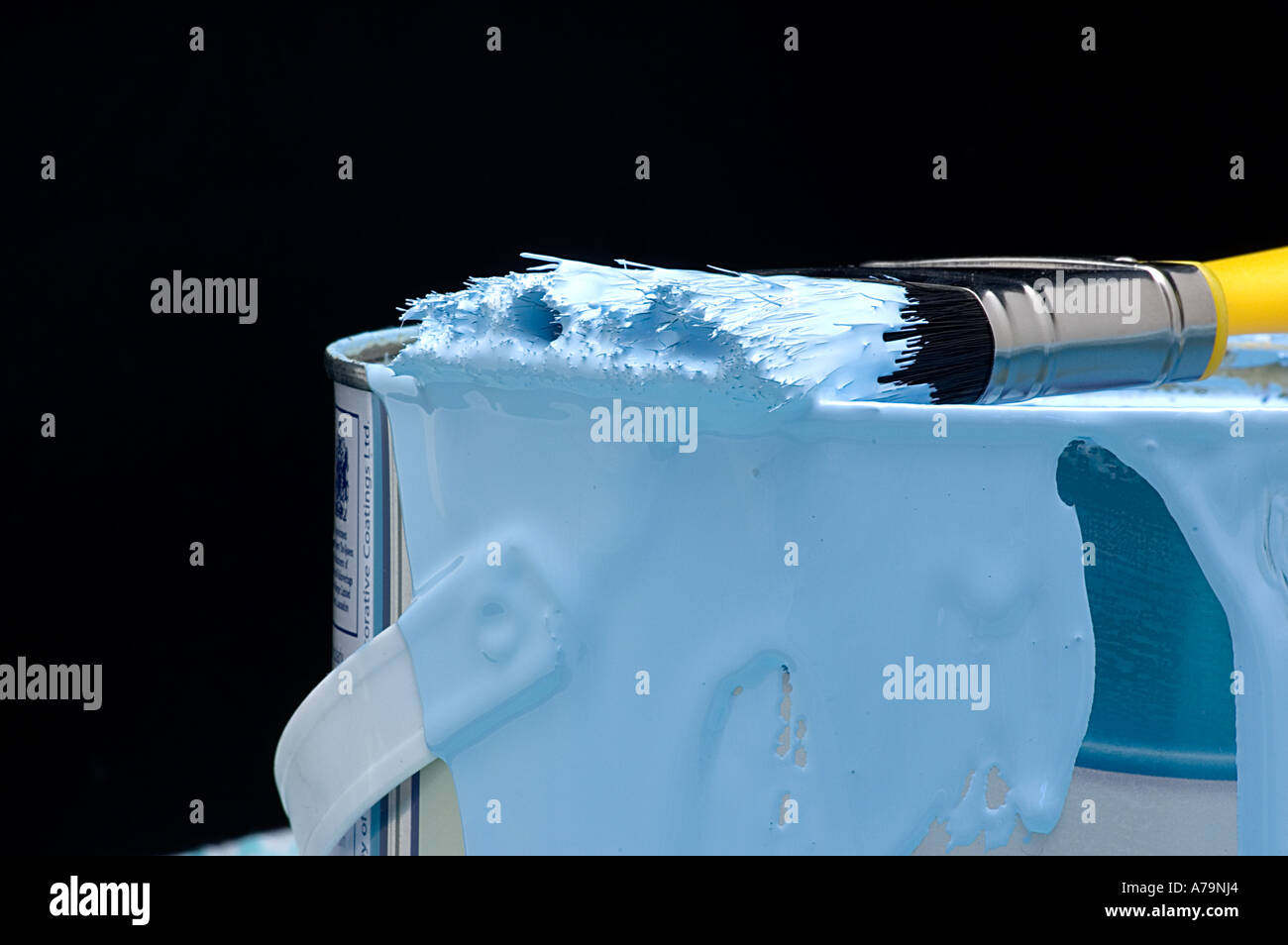 paint brush and tin Stock Photo Alamy