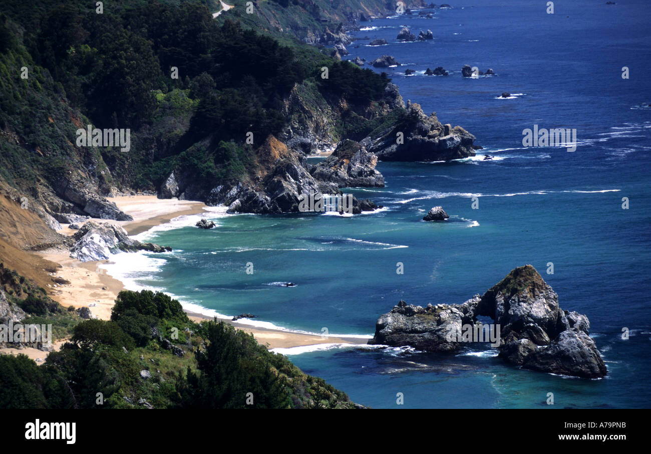 The rugged coastline of Big Sur California Pacific Ocean coast beach ...
