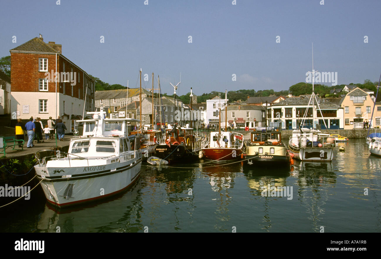 Old fishing boats padstow hi-res stock photography and images - Alamy
