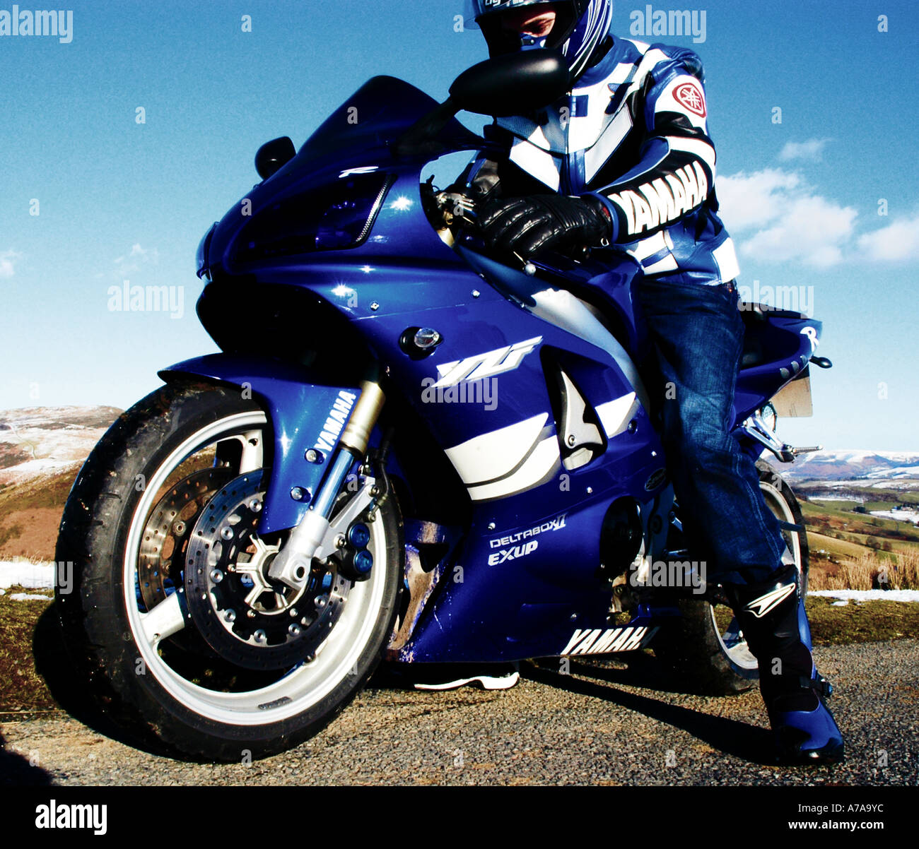 Yamaha R1 Clywedog Dam North Wales 01 Stock Photo