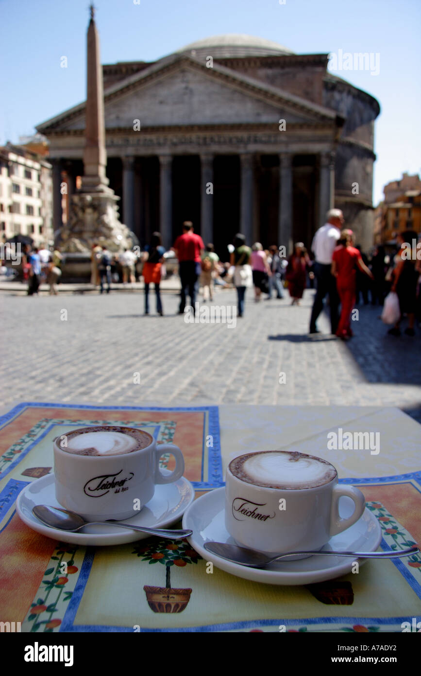 Italy Rome Piazza della Rotonda Pantheon coffee cups Stock Photo Alamy
