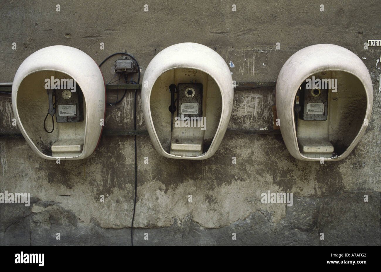 Public phone booths hi-res stock photography and images - Alamy