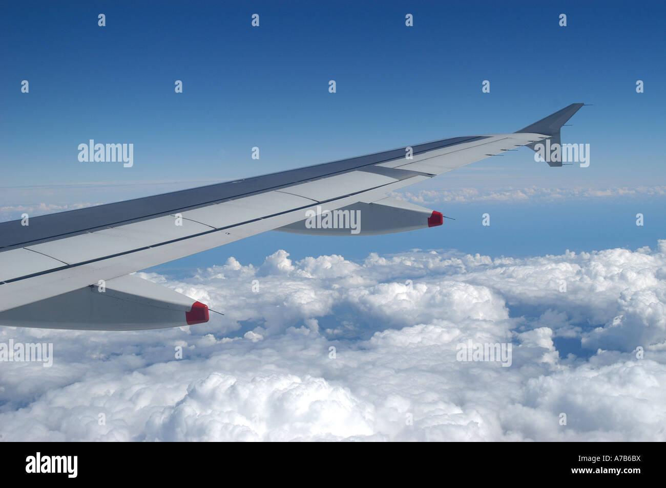 Aircraft aluminium wing hi-res stock photography and images - Alamy