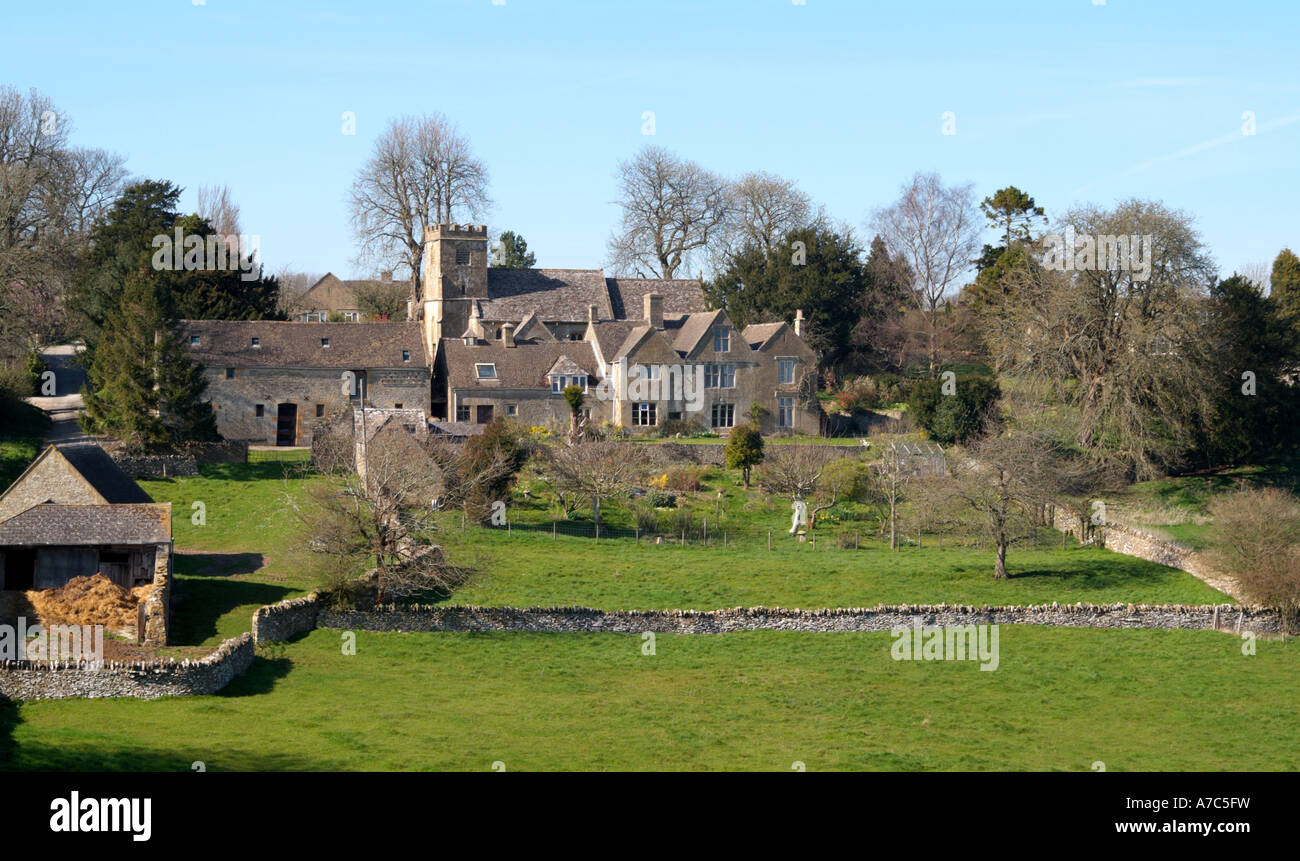 HAZLETON VILLAGE. COTSWOLDS. GLOUCESTERSHIRE. ENGLAND. UK Stock Photo