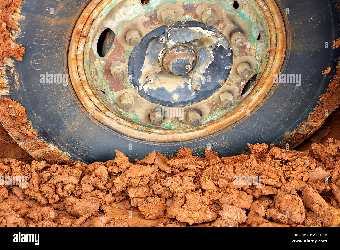 Truck stuck in mud hires stock photography and images Alamy