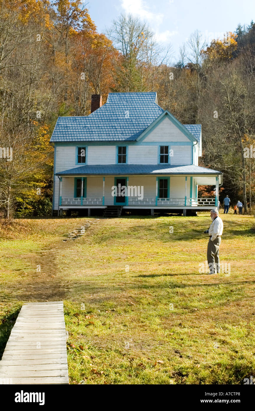 The Caldwell Place Historic Log Cabin At Cataloochee Valley In