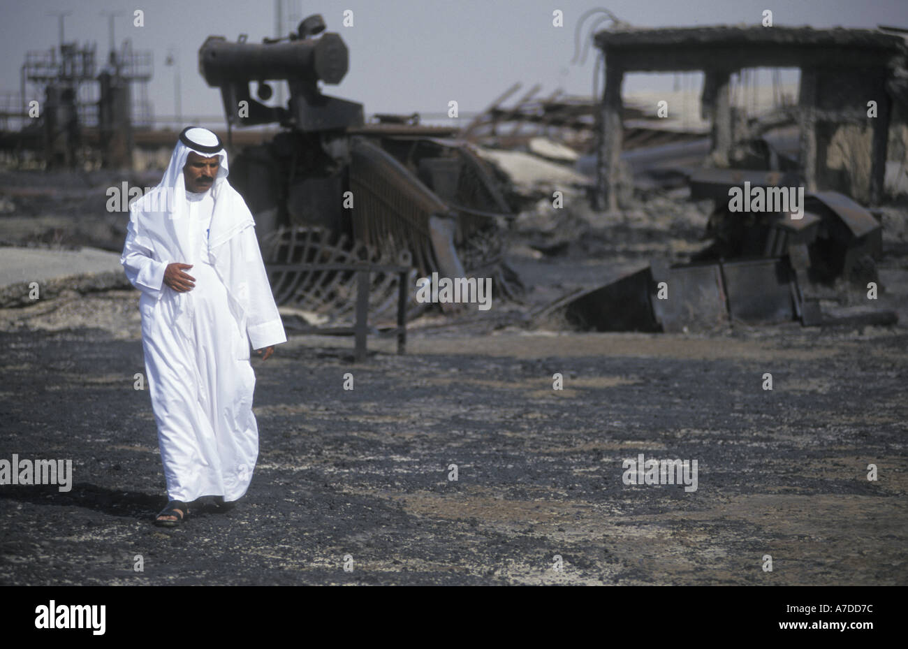 Kuwait Oil gathering centre G14 destroyed by Saddam Hussein s