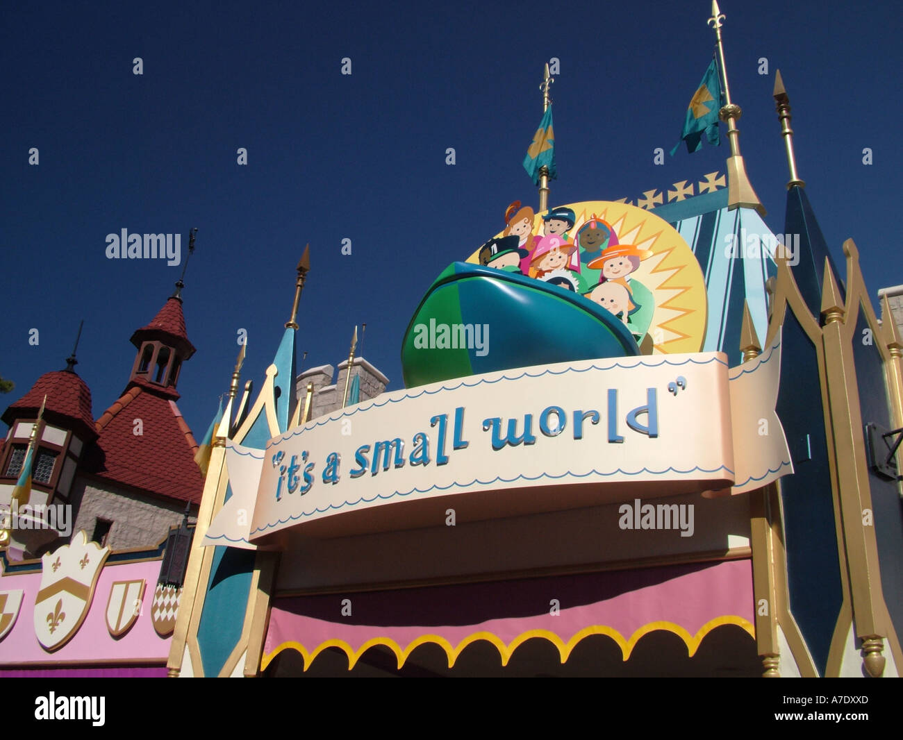 It's a small world ride orlando hi-res stock photography and images - Alamy