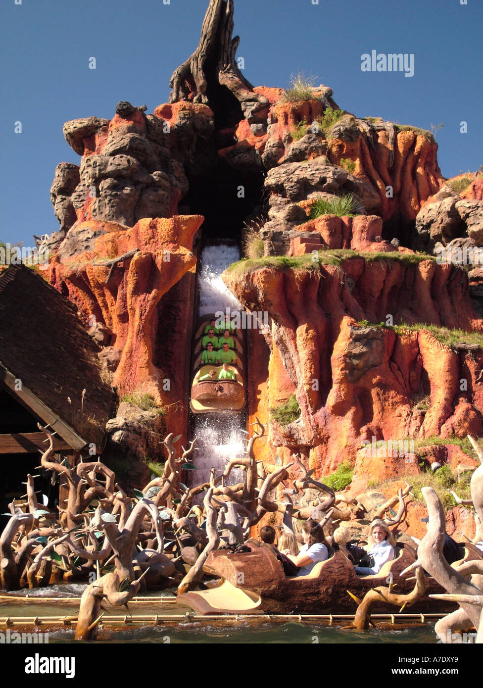 Splash mountain disney florida hires stock photography and images Alamy