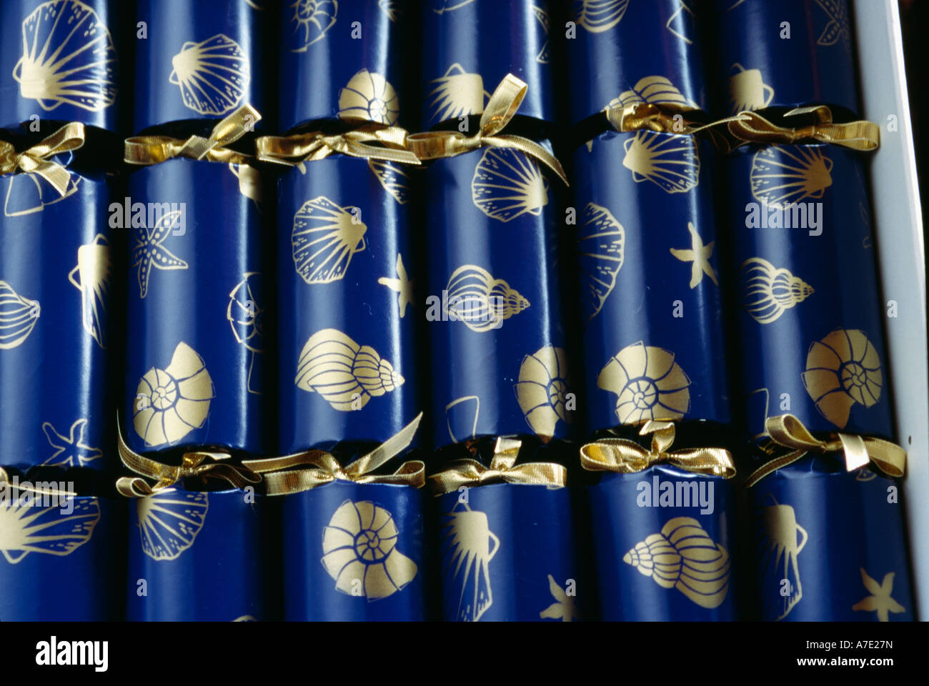 Blue and gold crackers hires stock photography and images Alamy