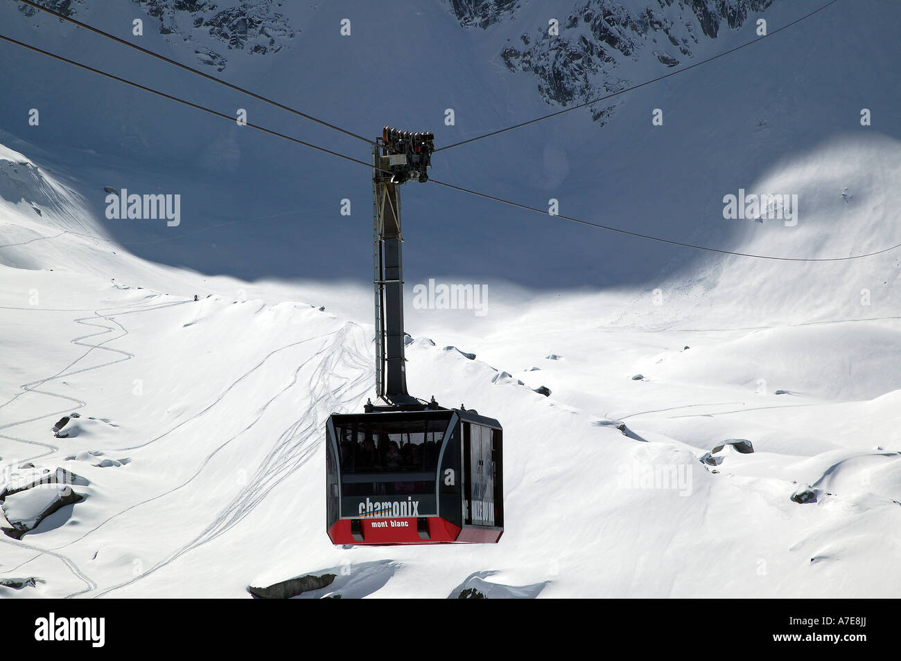 Cable Car to the Aiguille Du Midi Stock Photo Alamy