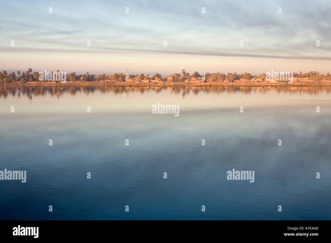 Nile facing hi-res stock photography and images - Alamy