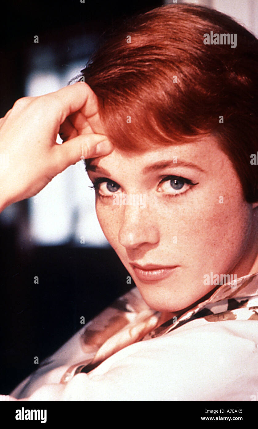 Julie andrews actress hi-res stock photography and images - Alamy
