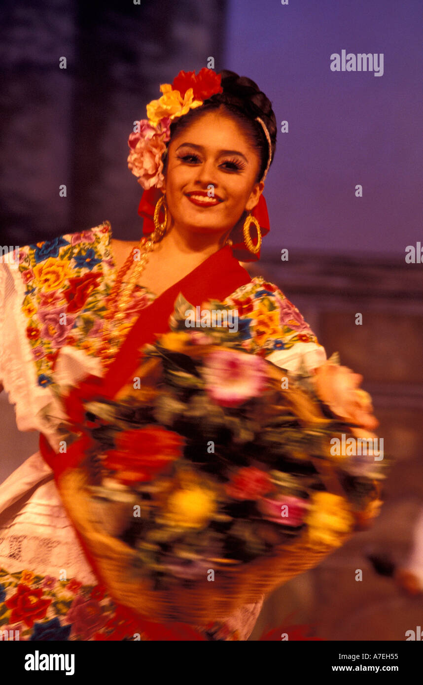 Mexico, Cancun, Mexican Folkloric Dance, Teatro de Cancun Stock Photo