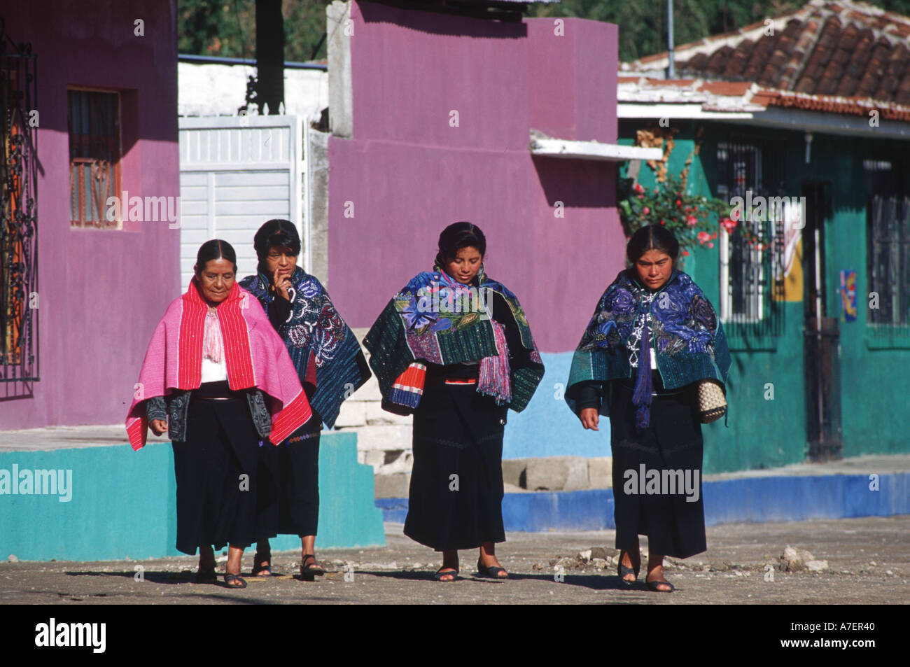 Mexico, Chiapas, Zinacantan. The Tzotzil Mayan women Stock Photo
