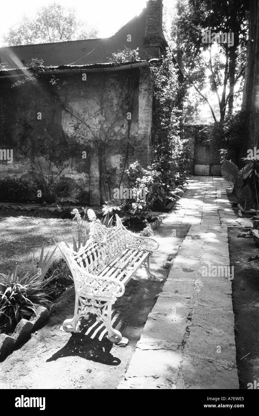 MEXICO, D.F., Mexico City, COYOACAN: Bench at the Museo Leon Trotsky Stock Photo