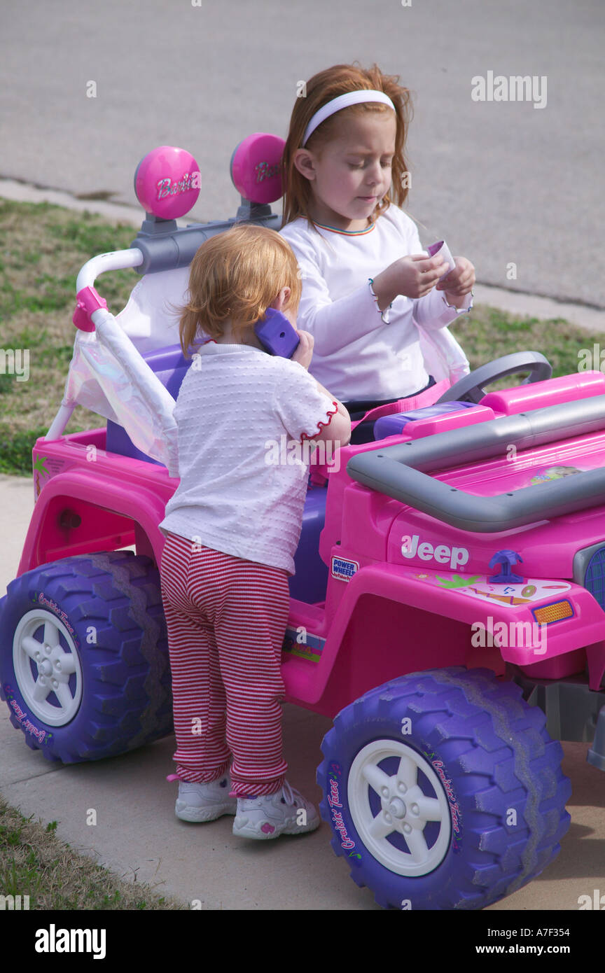 pink barbie jeep