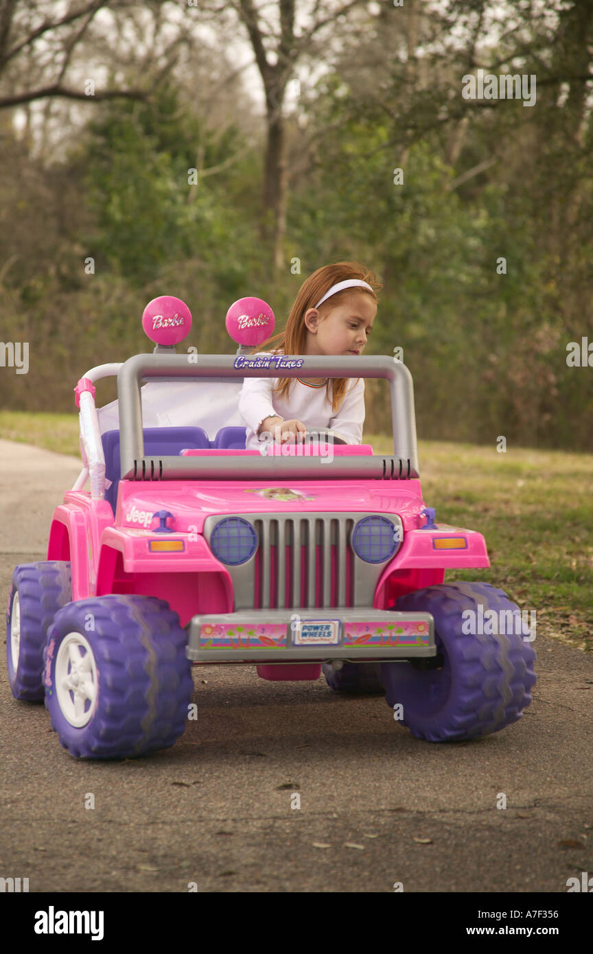 pink barbie jeep