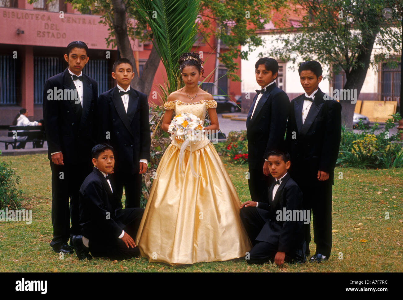 La quinceanera hi-res stock photography and images - Alamy