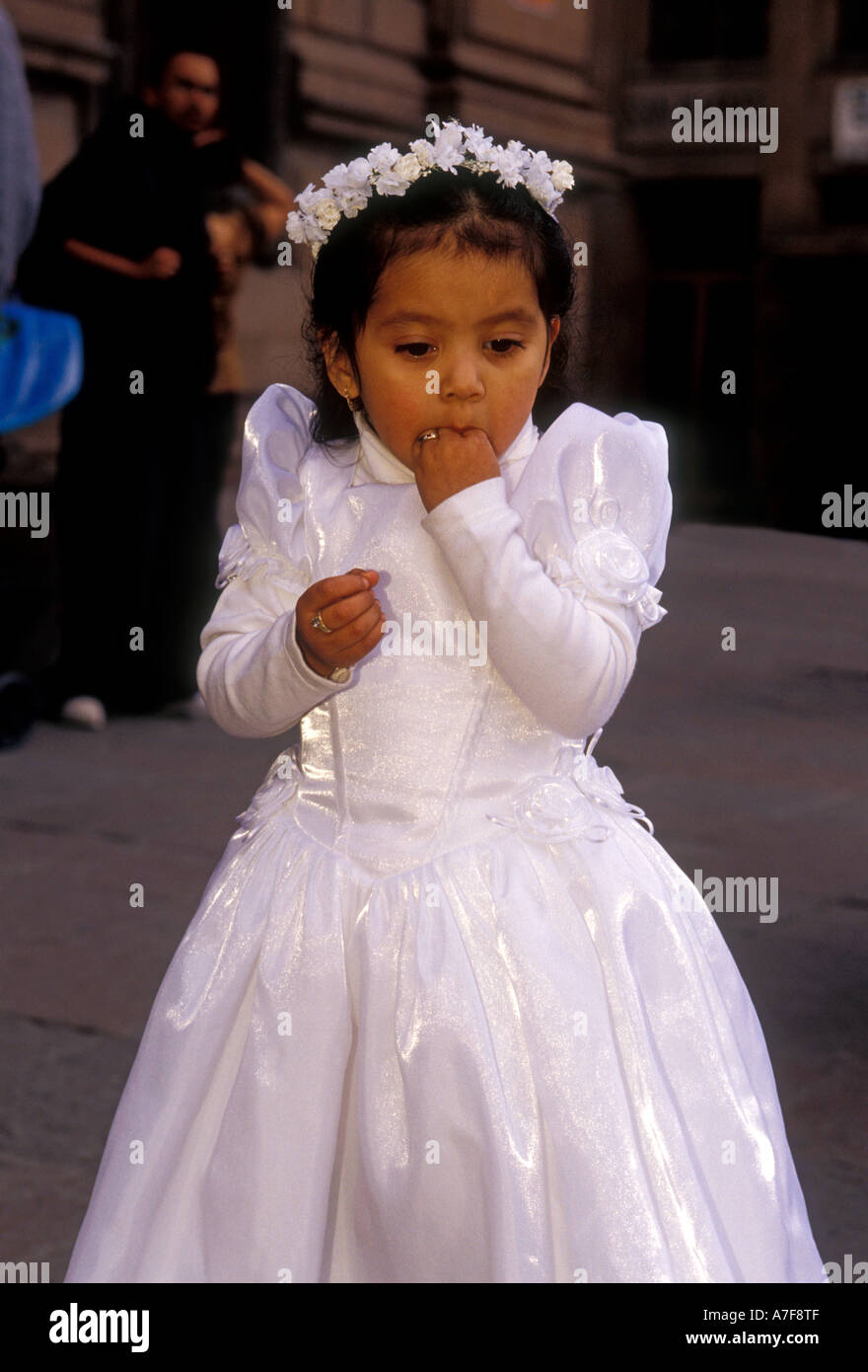 traditional mexican dress little girl