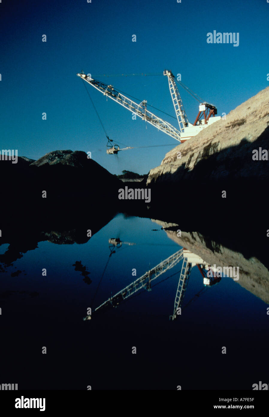Giant dragline power shovel mines coal in Montana Stock Photo Alamy