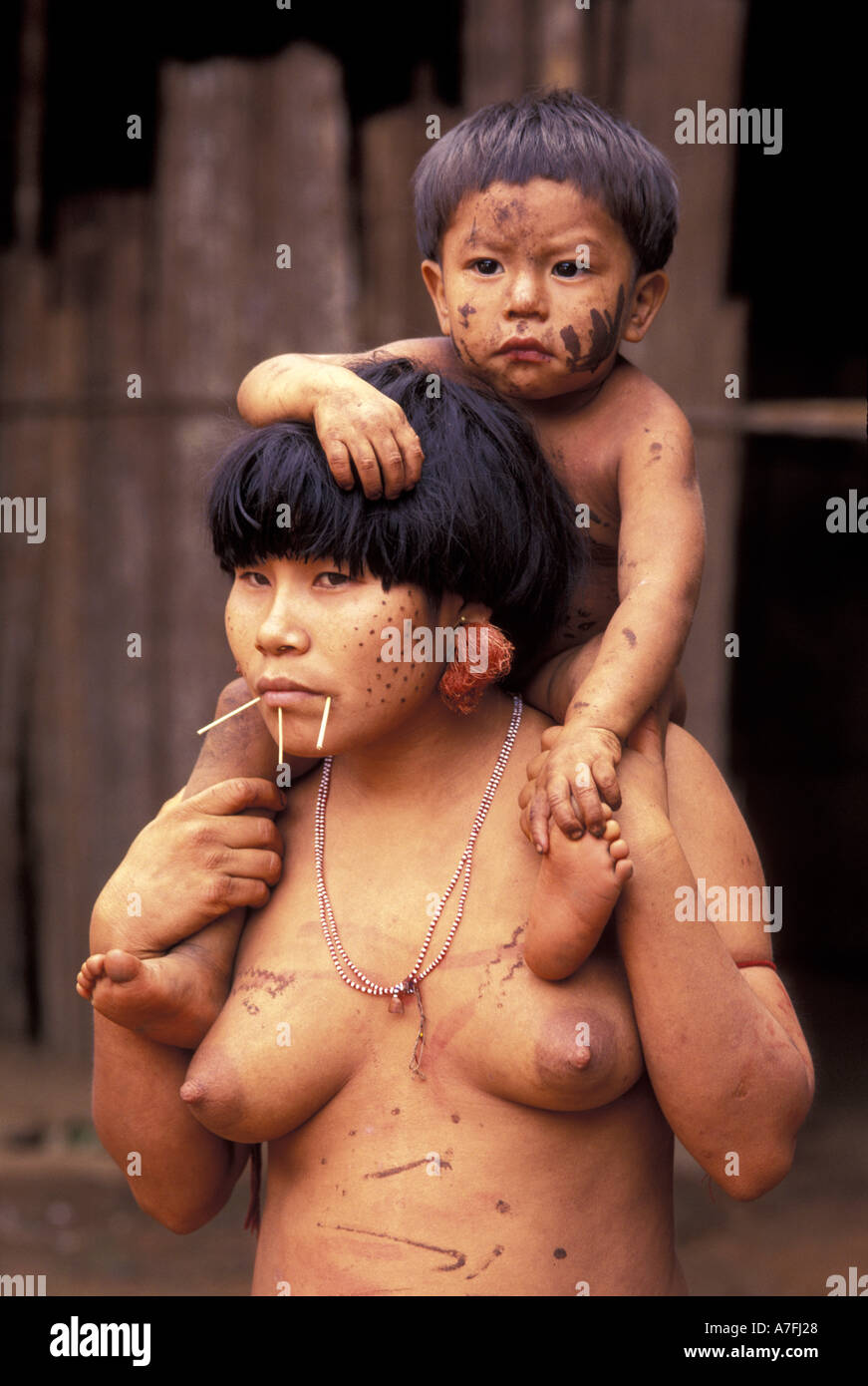yanomami nudes Yanomamo venezuela hi-res stock photography and images - Alamy