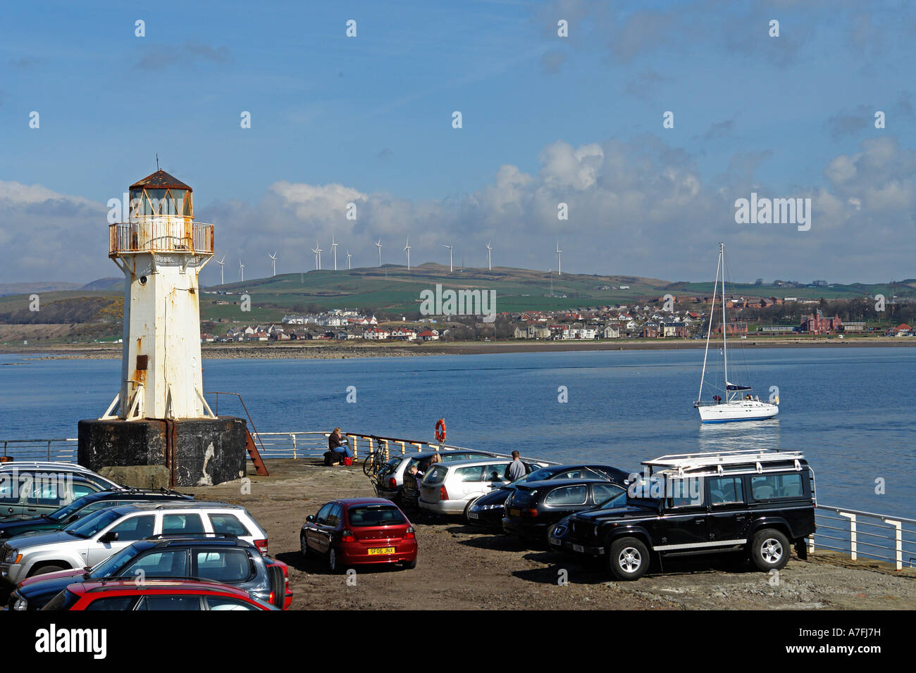 Lighthouse at entrance to Ardrossan harbour Stock Photo Alamy