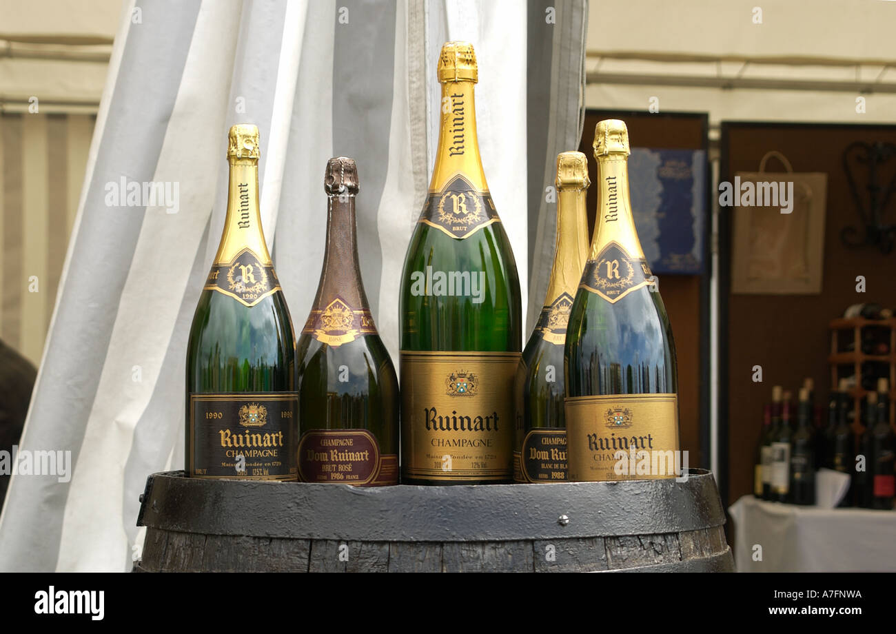 Champagne bottles (2 Stock Photo Alamy