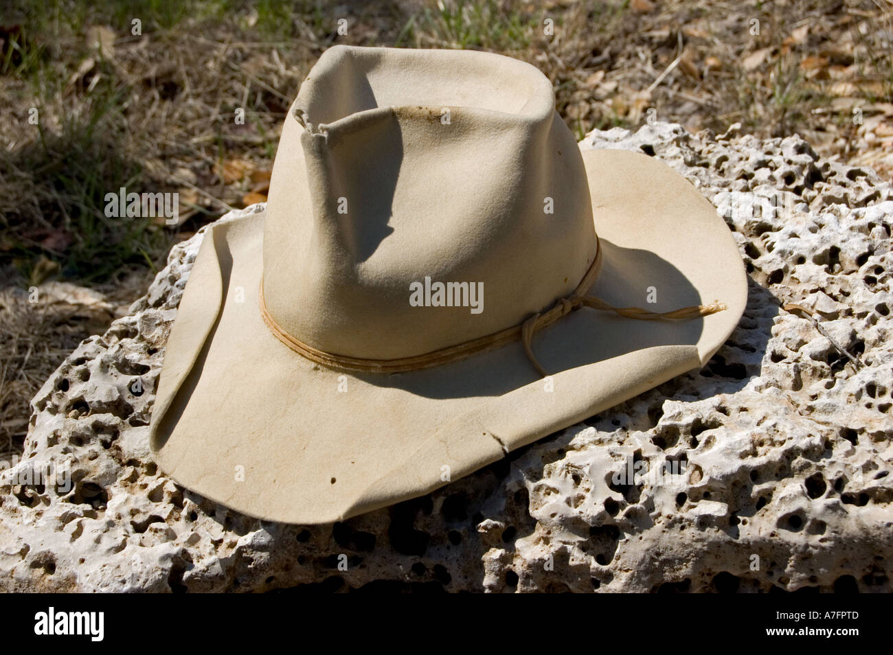 Old felt hat hi-res stock photography and images - Alamy