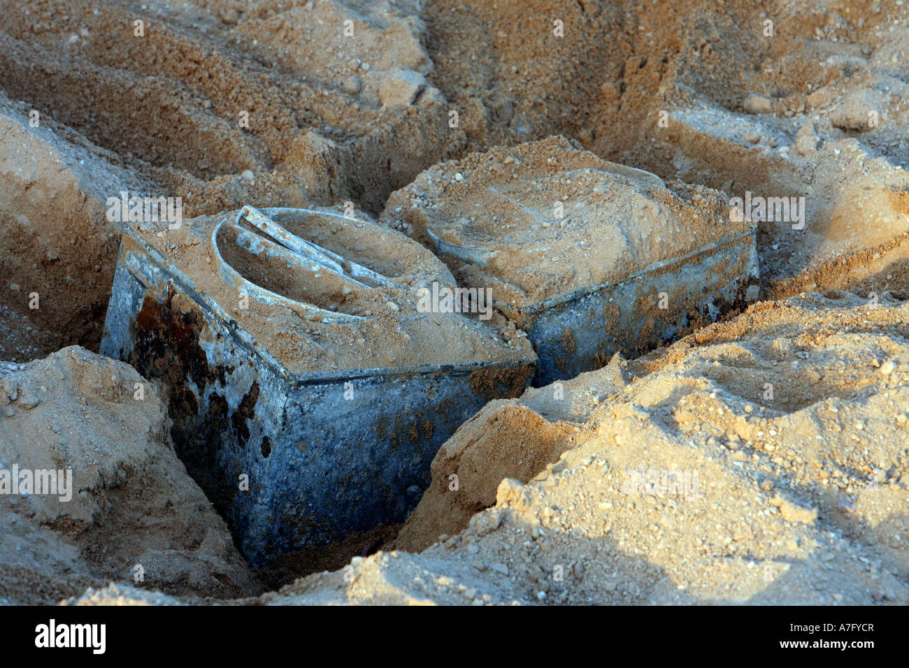 Mines and explosives hi-res stock photography and images - Alamy
