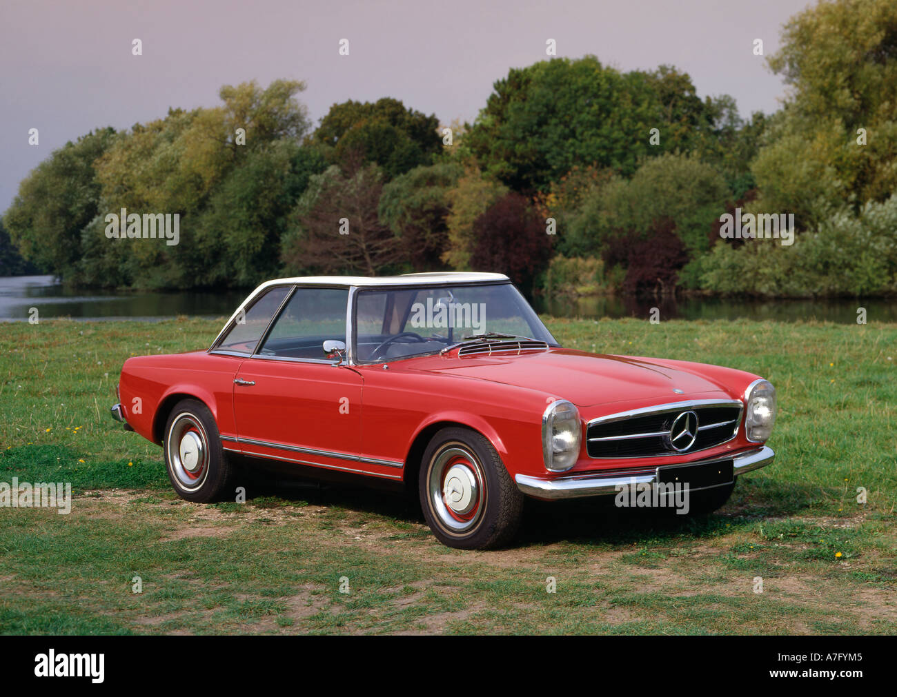1960s mercedes 230sl hi-res stock photography and images - Alamy