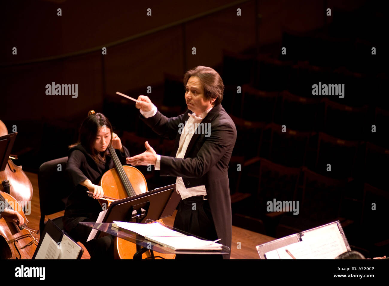 Conductor of orchestra hi-res stock photography and images - Alamy