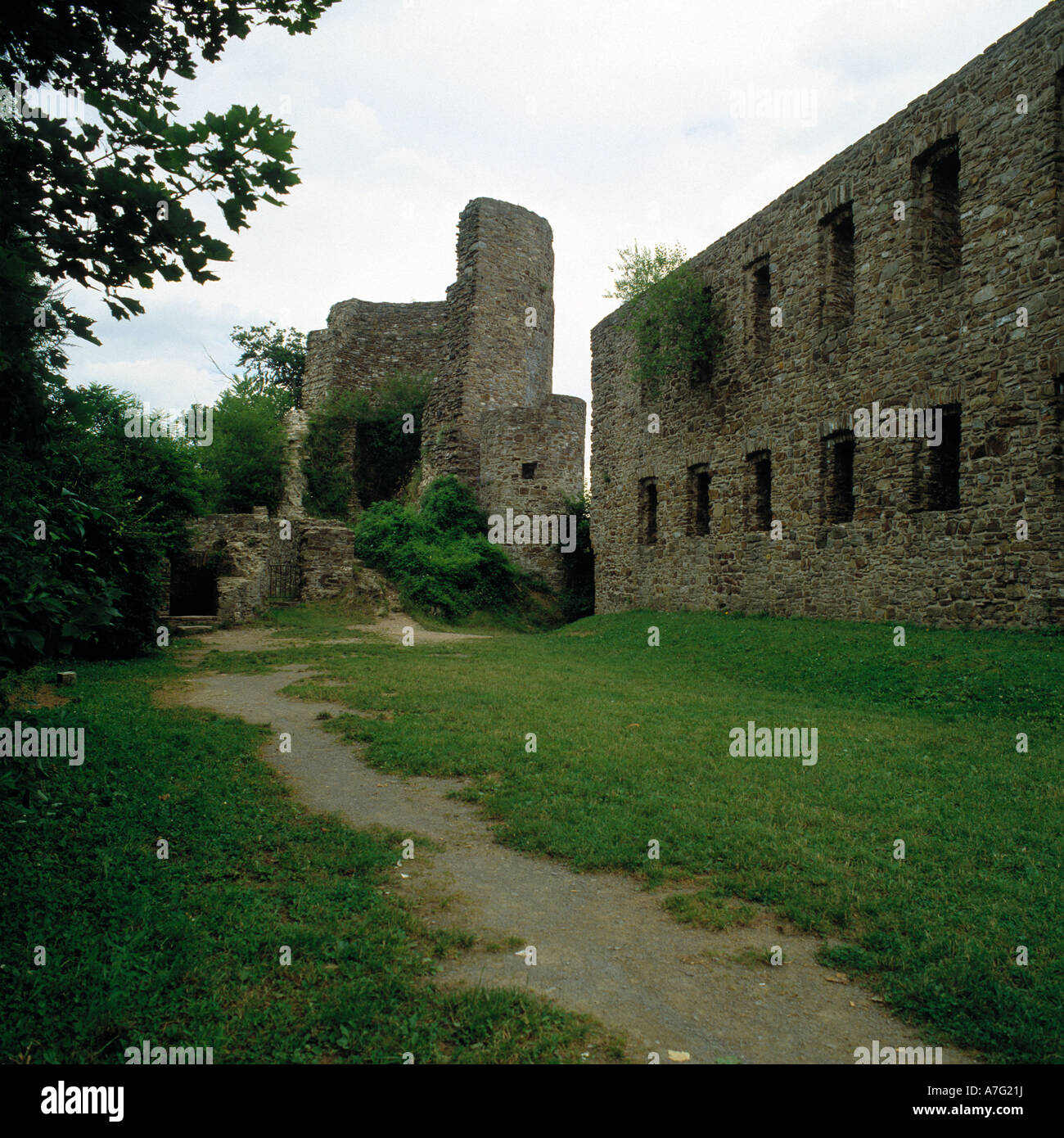 Burgruine in Windeck, Sieg, Naturpark Bergisches Land, Nordrhein-Westfalen Stock Photo