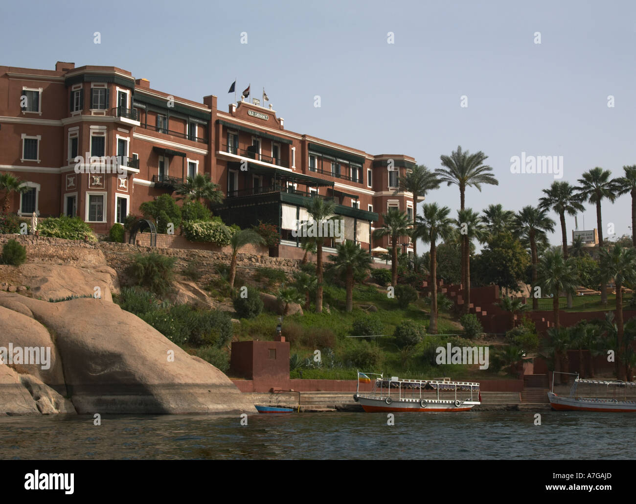 Old Cataract Hotel on the East Bank of the River Nile. Used in the film Death on the Nile Stock Photo