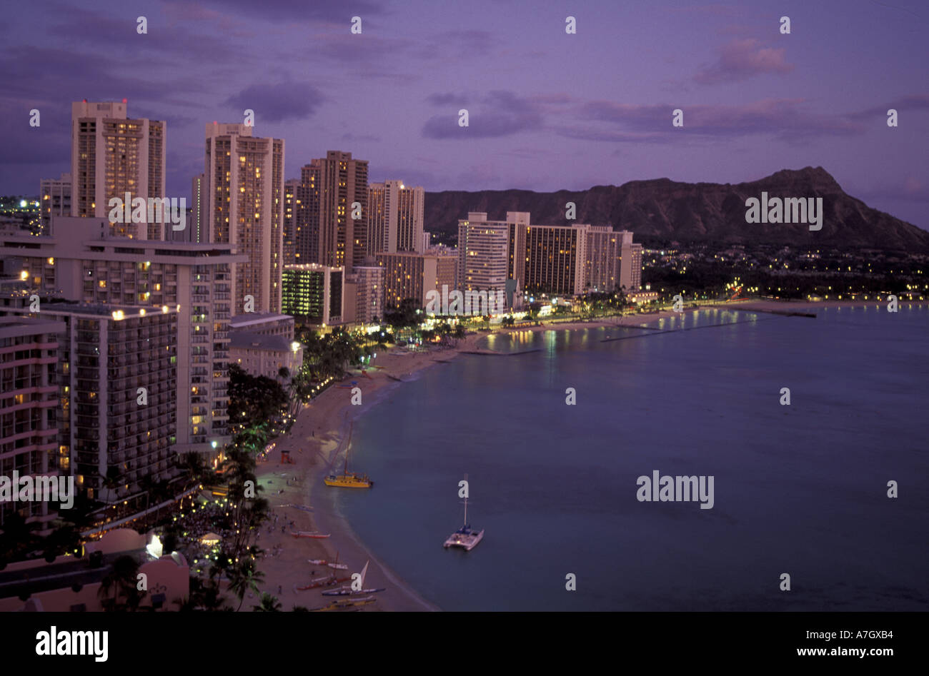 Hawaii, Oahu, Honolulu Waikiki Beach and Diamond Head Stock Photo - Alamy