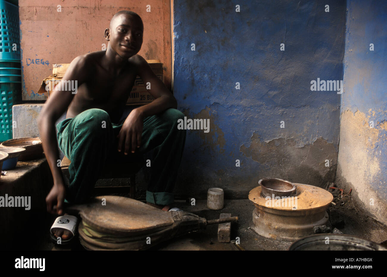 traditional goldsmith, Kumasi, Ghana Stock Photo