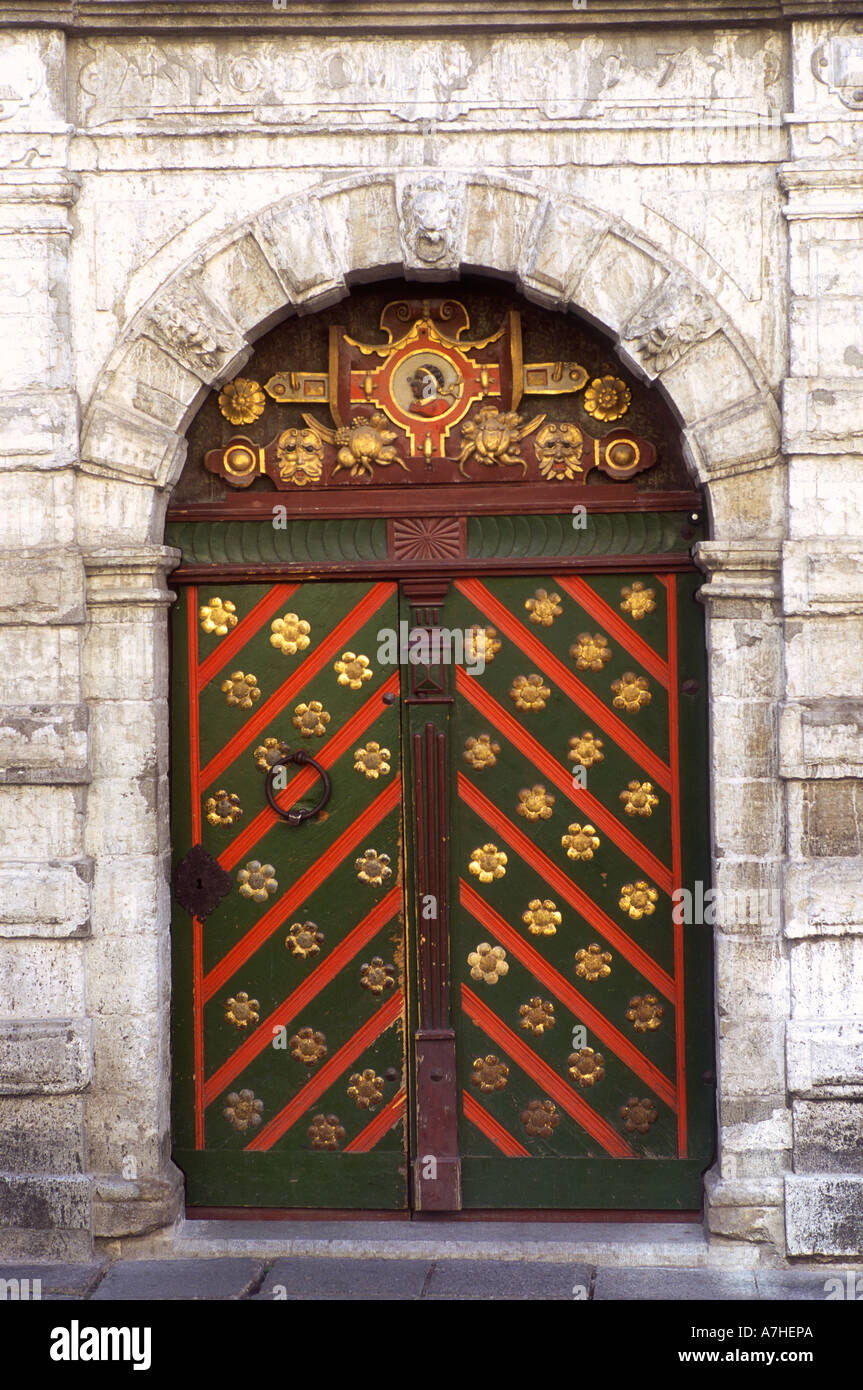 Fraternity buildings hi-res stock photography and images - Alamy