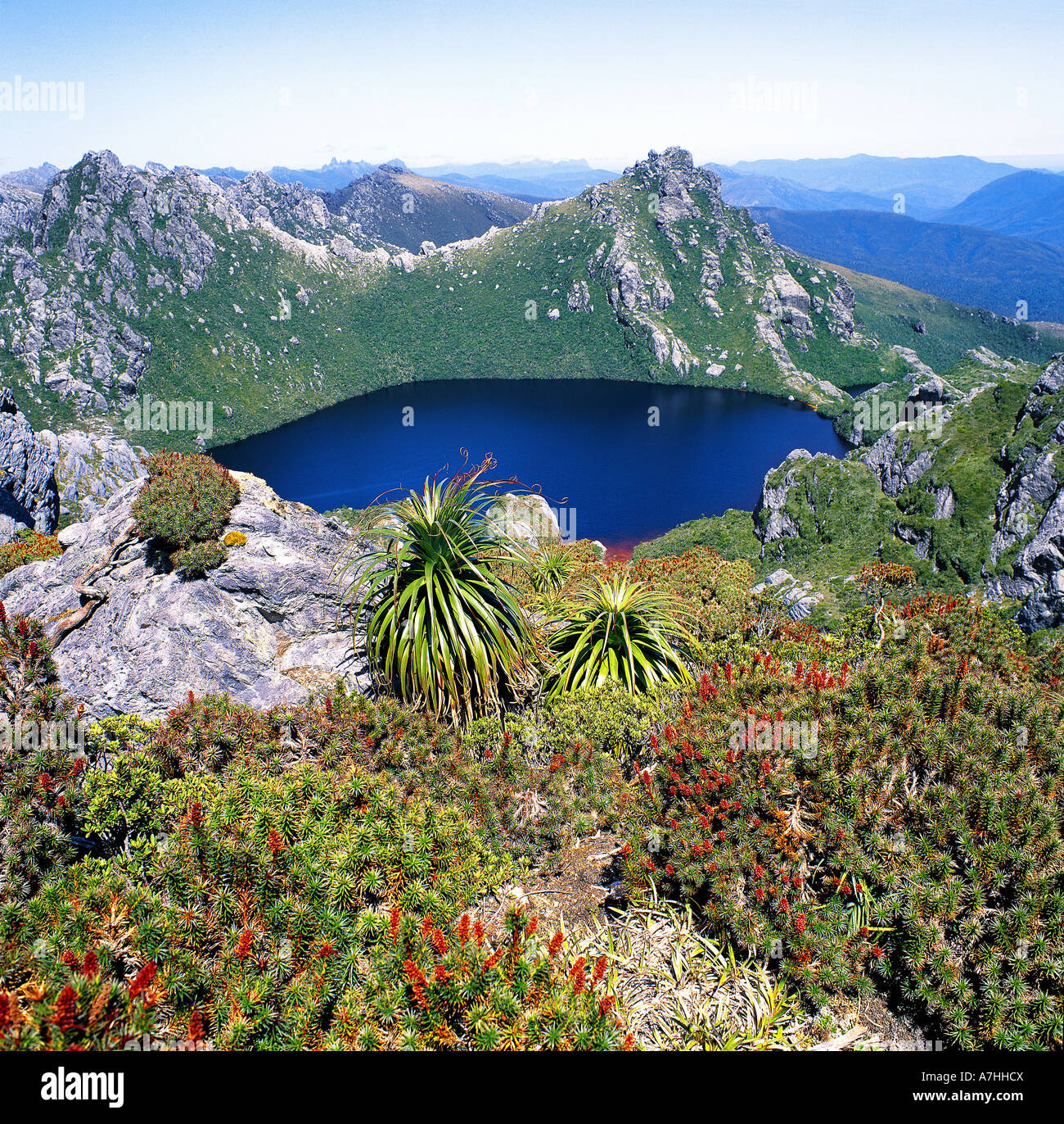 Lake Oberon in Western Arthur Range, Southwest National Park Stock ...