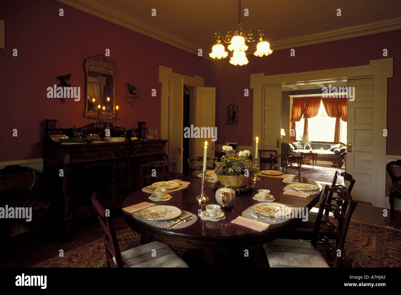 Victorian dining table setting hi-res stock photography and images - Alamy