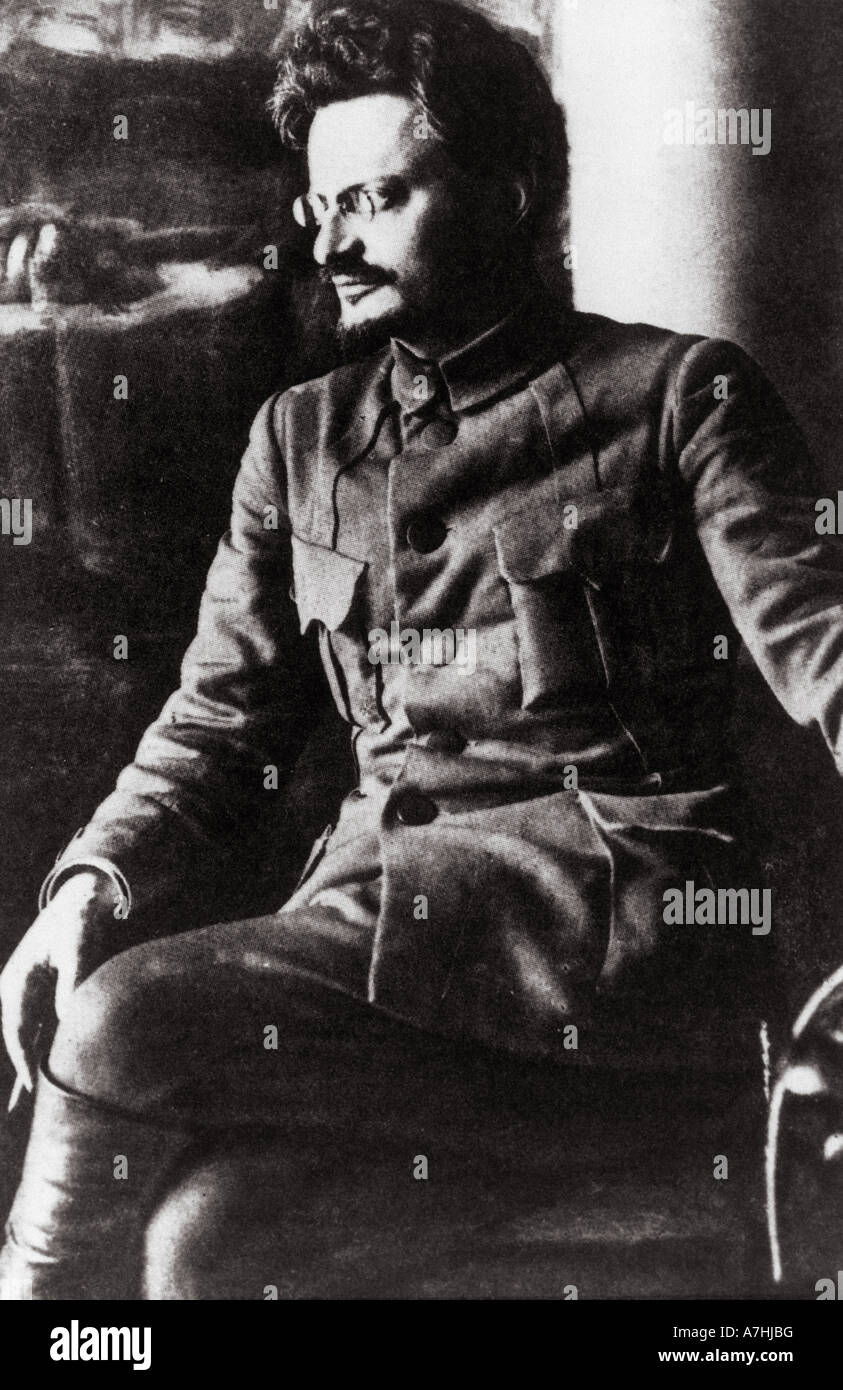 LEON TROTSKY Bolshevik revolutionary and Marxist theorist in unform of the red Army in 1918 Stock Photo