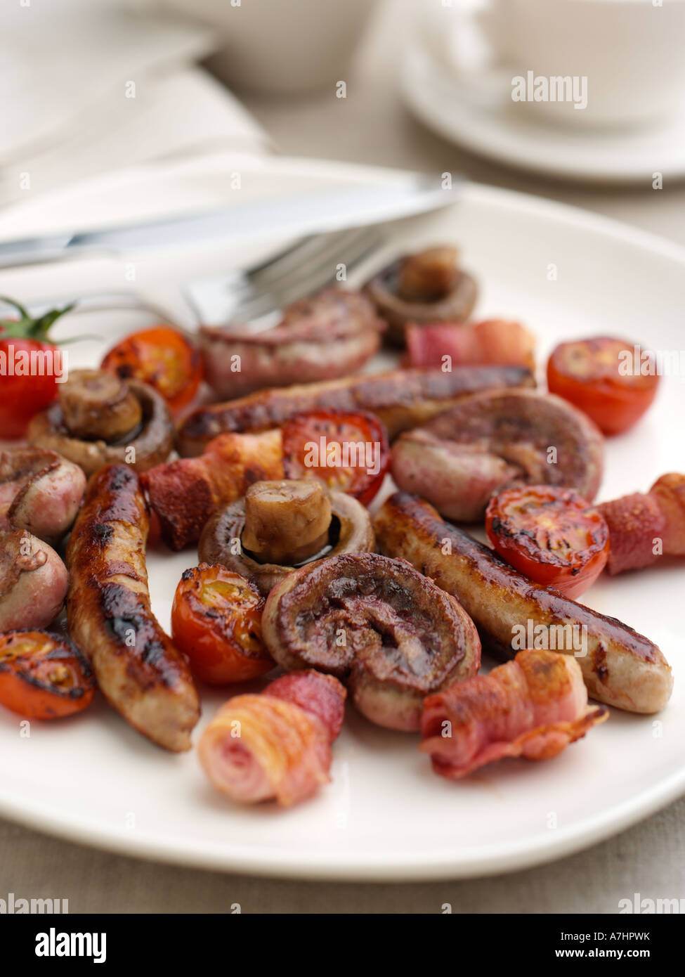 Grilled kidneys bacon sausages hires stock photography and images Alamy
