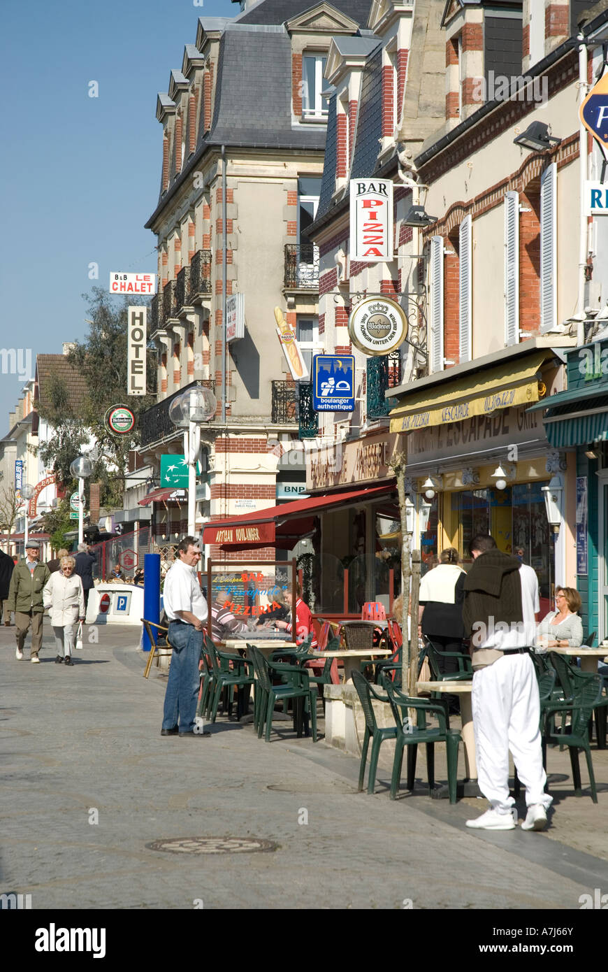 Pavement cafe, Ouistreham, Normandy, France Stock Photo - Alamy