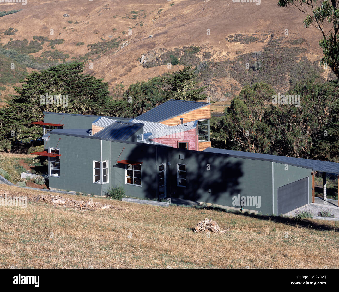 Modern ranch house, Tomales, California Architect Fernau and Hartman