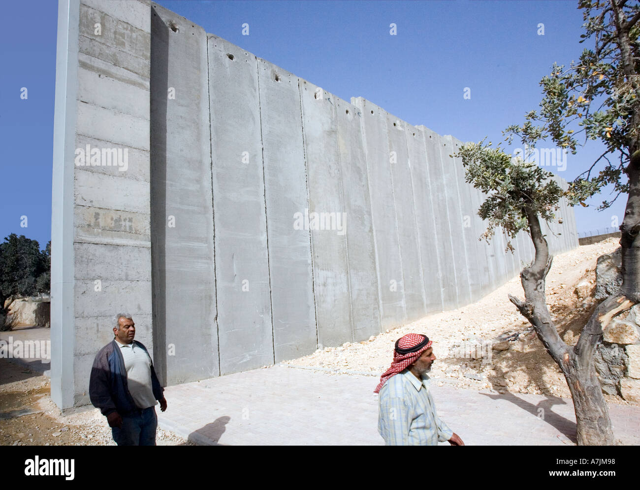 ISRAEL BETHLEHEM The Wall being constructed by Israel will be 425 feet long and 25 feet high four times as long and twice as Stock Photo